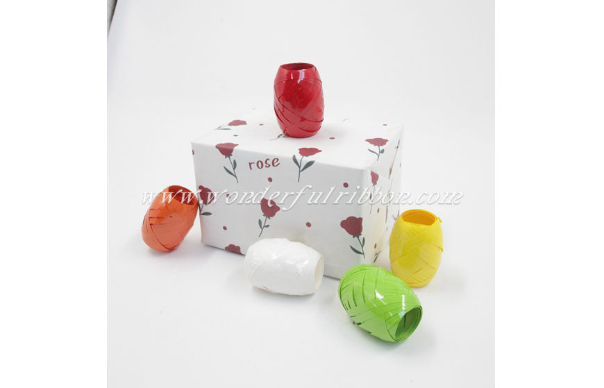 High Glossy Ribbon Egg